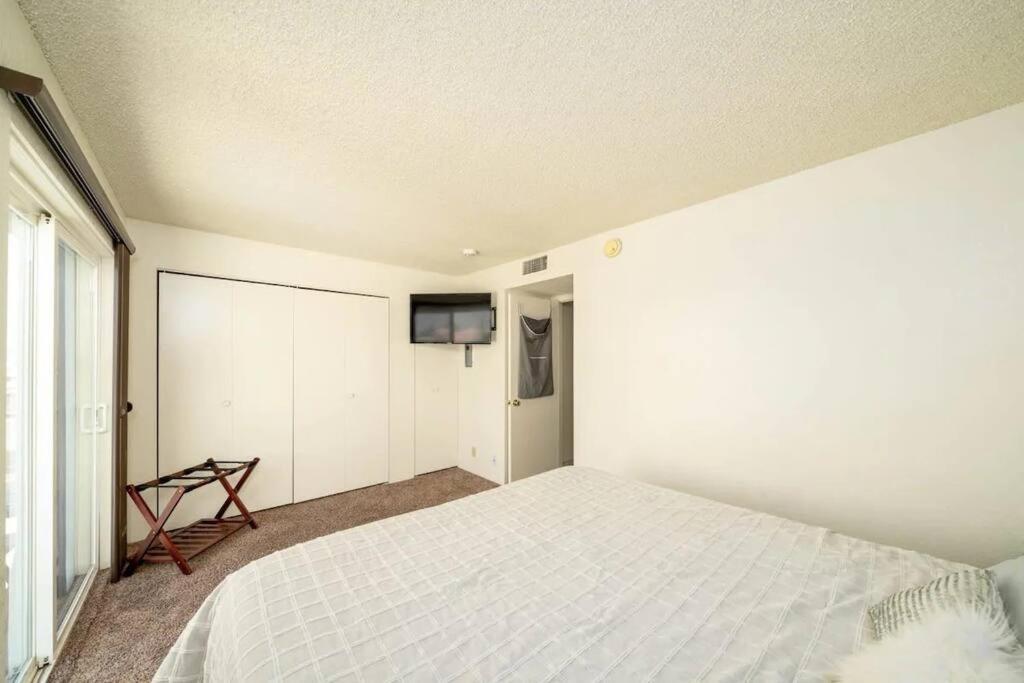 Pool King Lake Suite-Walk To Dt & Lake! Lake Havasu City Exterior photo
